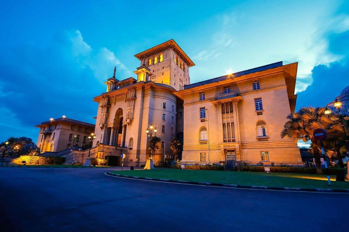 A Modern & Bright Suasana In Johor Bahru