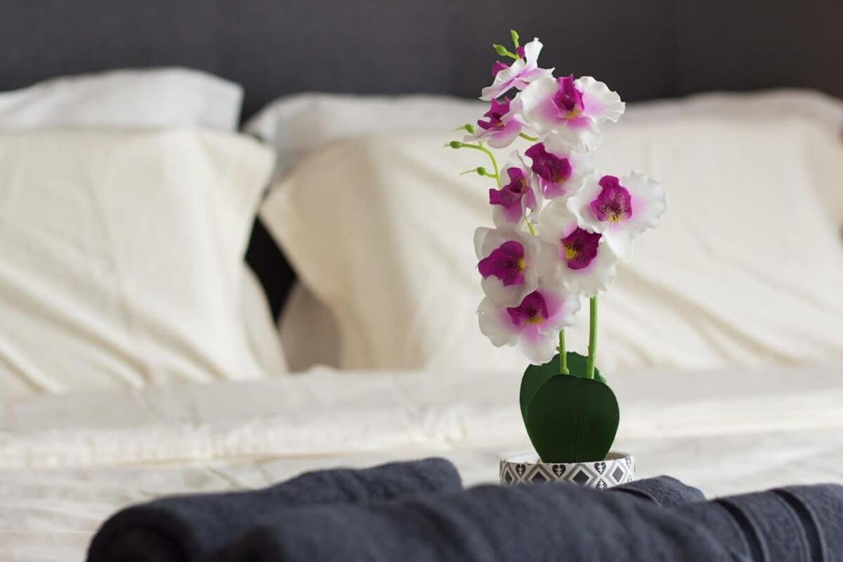 A Modern & Bright Suasana In Apartment Johor Bahru