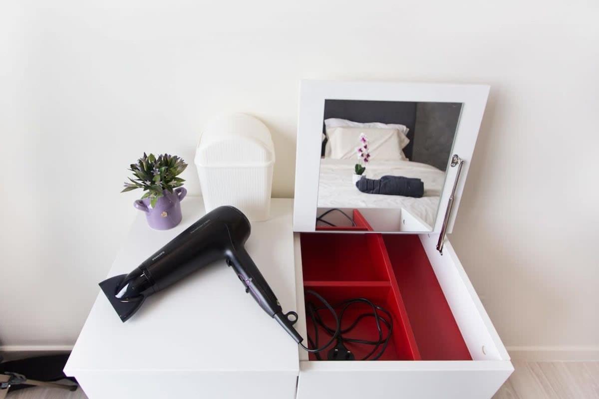 Apartment A Modern & Bright Suasana In