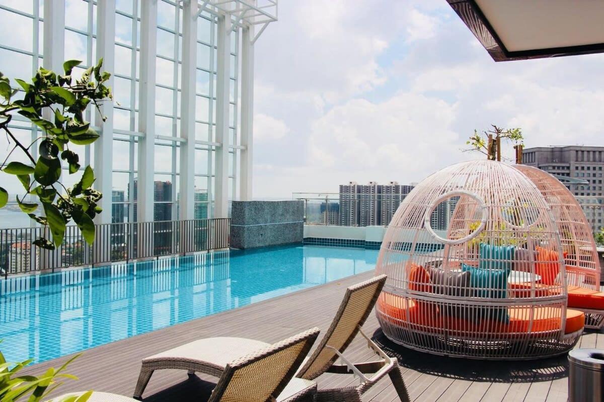 A Modern & Bright Suasana In Apartment *