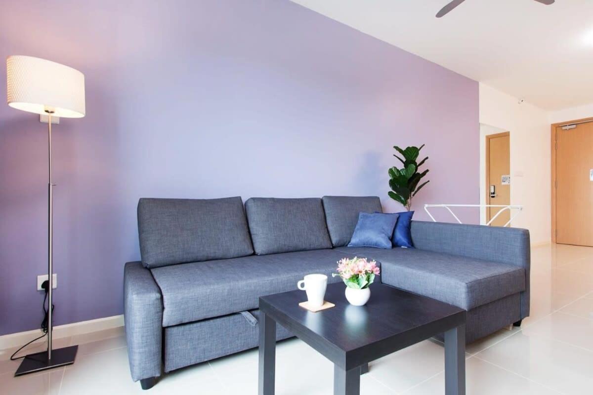 Apartment A Modern & Bright Suasana In *